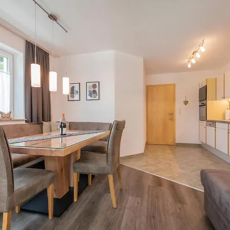 Nadine شقة نيوستيف ام ستوبيتا